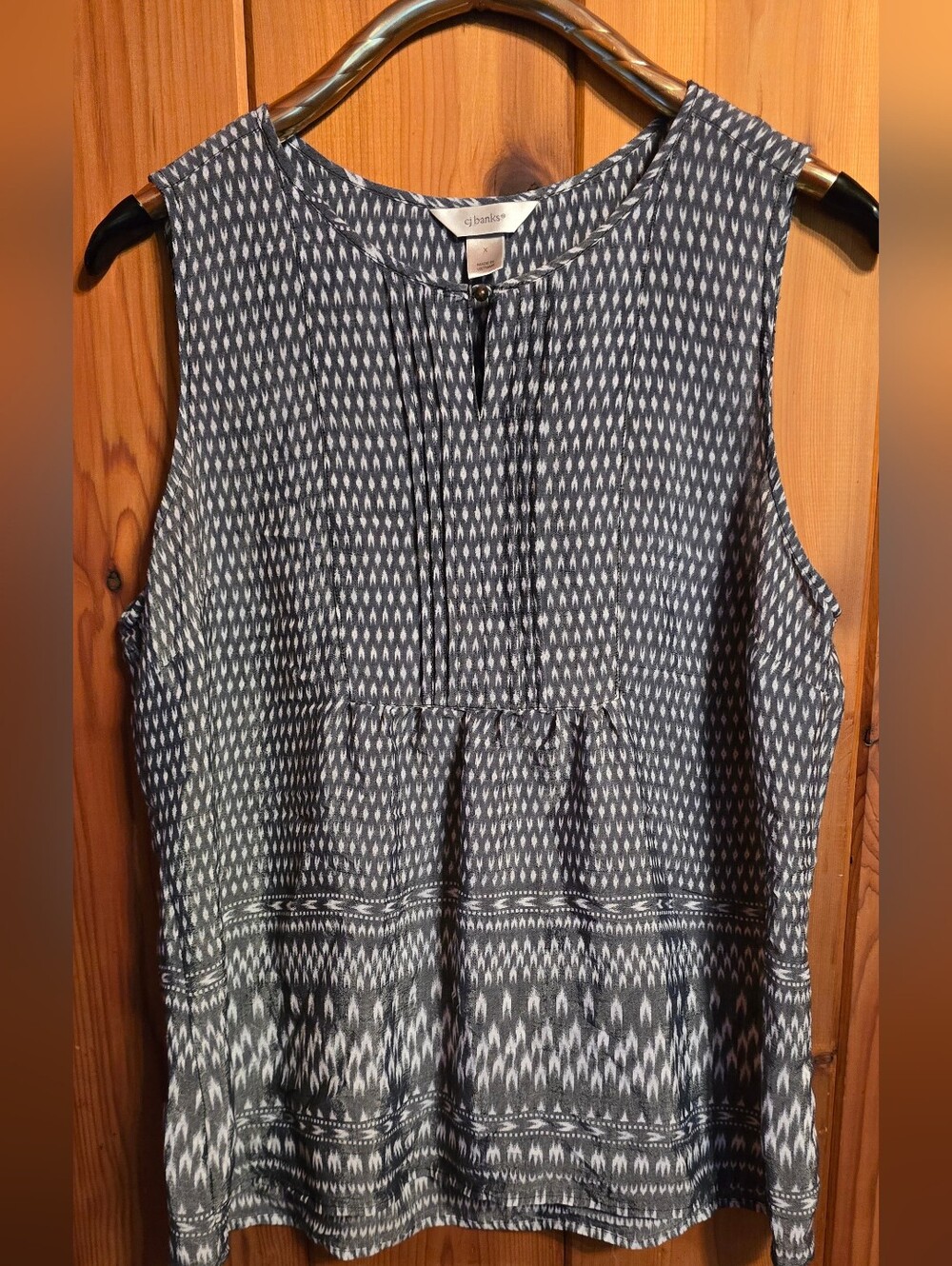 Christopher & Banks tank top features a gray and white geometric ikat print
